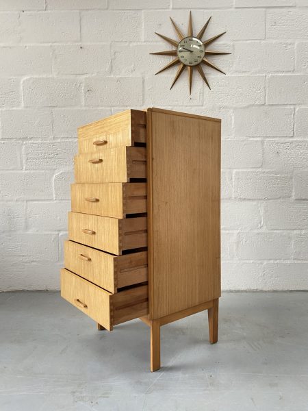 Mid Century Oak Chest of Drawers / Tallboy