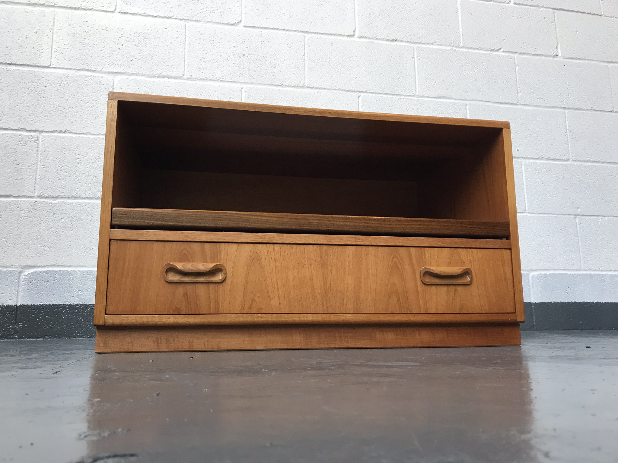 Retro G Plan TV Media Hifi Unit Side Coffee Teak