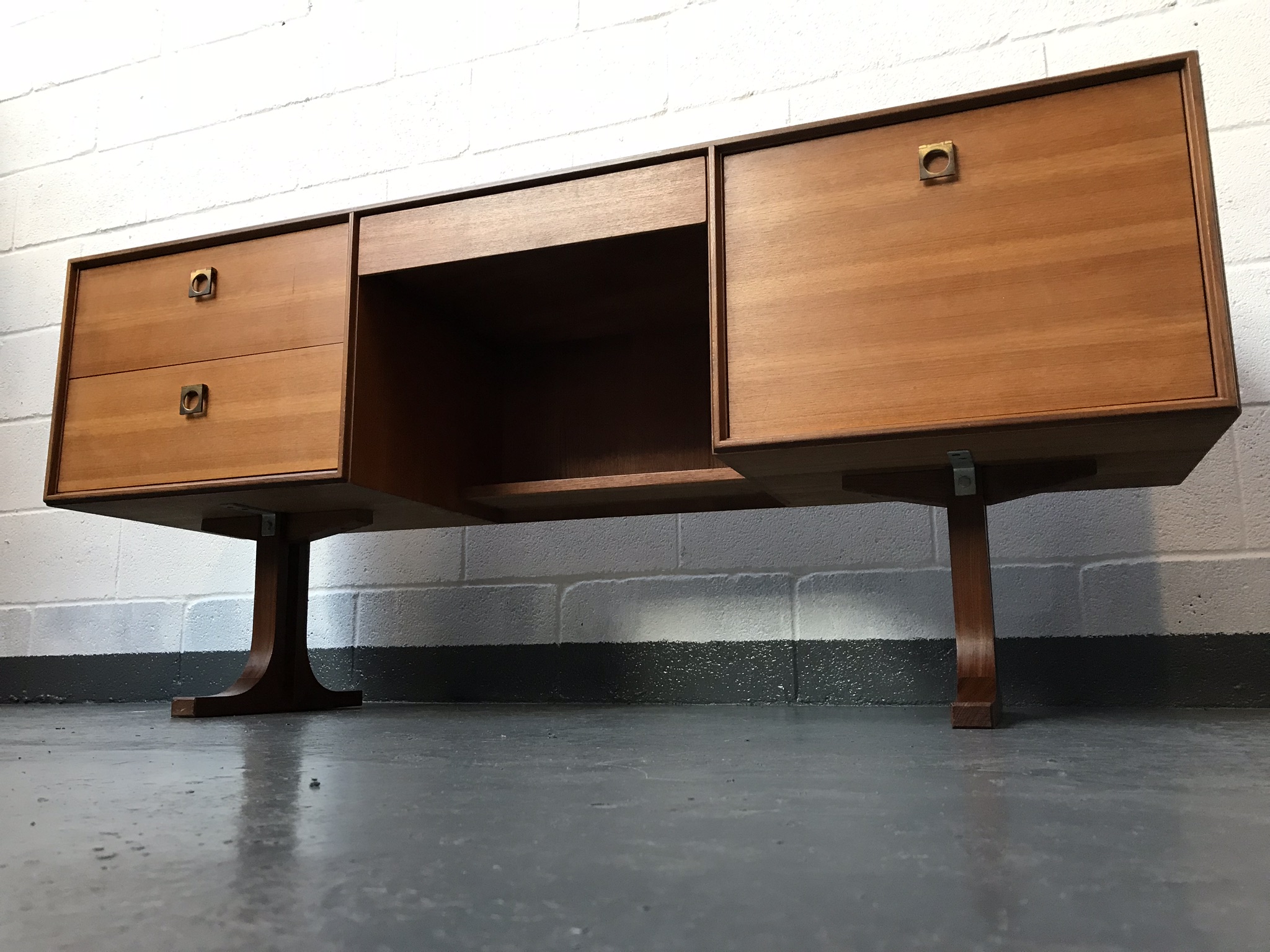 Stunning 1970s G Plan E Gomme Form 5 Desk / Dressing Table