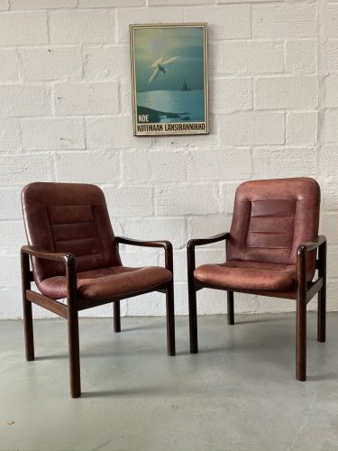 Pair of Danish Vintage Dyrlund Chair Leather and Rosewood