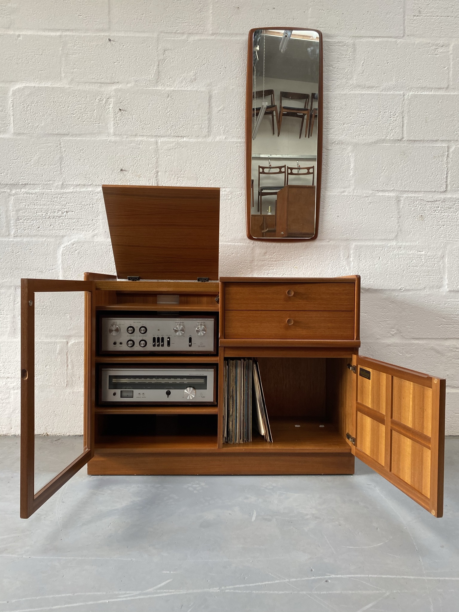 Classic Retro 1970s NATHAN FURNITURE Teak HiFi Unit / Storage Unit