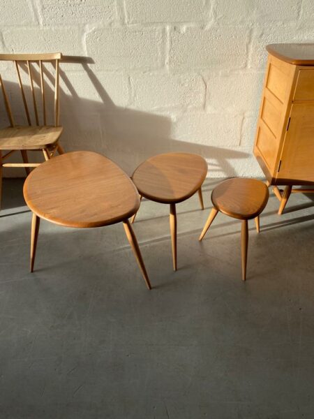 Mid Century Original Set of Ercol ‘Pebble’ Nest of Tables