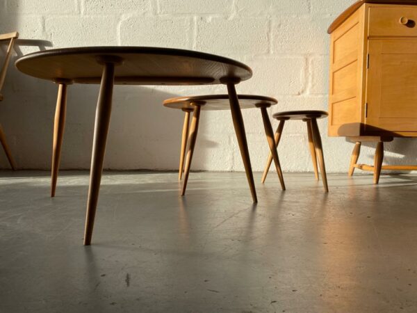 Mid Century Original Set of Ercol ‘Pebble’ Nest of Tables