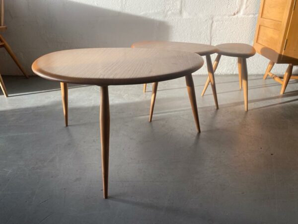 Mid Century Original Set of Ercol ‘Pebble’ Nest of Tables