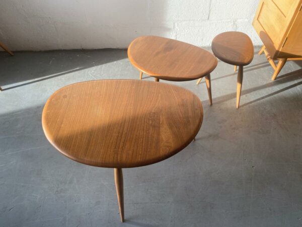 Mid Century Original Set of Ercol ‘Pebble’ Nest of Tables