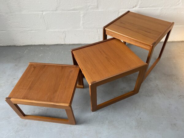 Vintage Set of Teak Nesting Tables With Quadrille Legs
