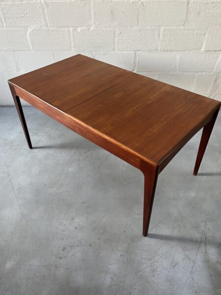 1960s Mid Century Younger Extending Table and 4 Chairs (inc 2 Carvers)
