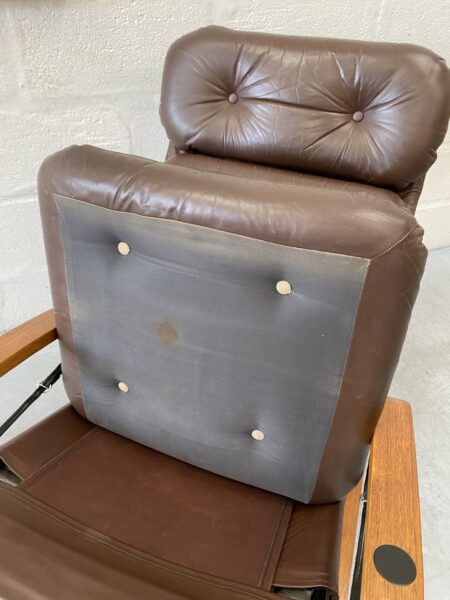 1970s Retro Pair of Leather Reclining Chairs with Footstools
