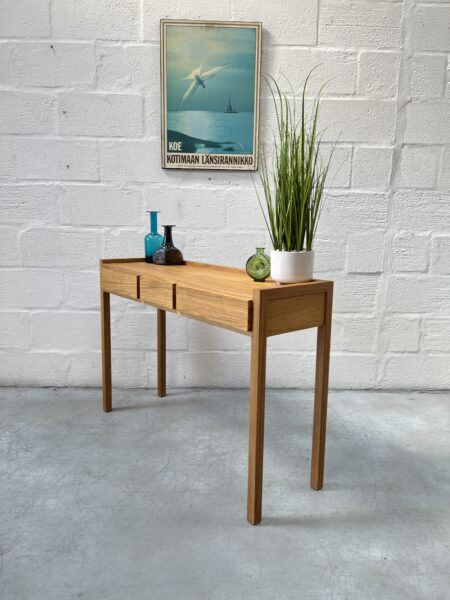 Classic Habitat Solid Oak Hana Console Table