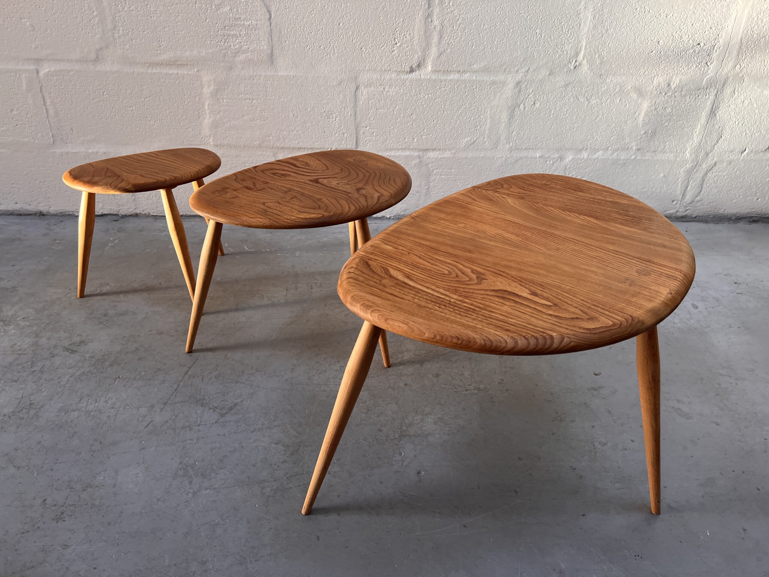 Vintage Mid Century Blonde Set of Ercol ‘Pebble’ Nest of Tables