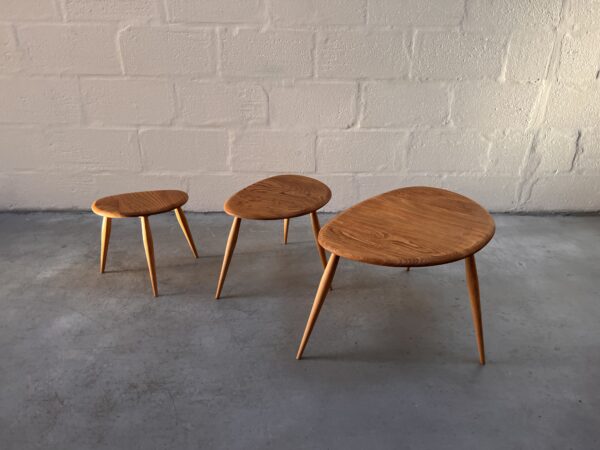 Vintage Mid Century Blonde Set of Ercol ‘Pebble’ Nest of Tables