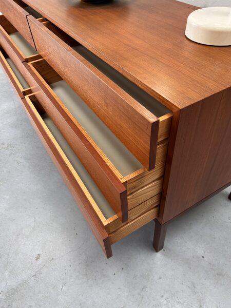 Mid Century REFF For Knoll Chest of Drawers / Dresser 