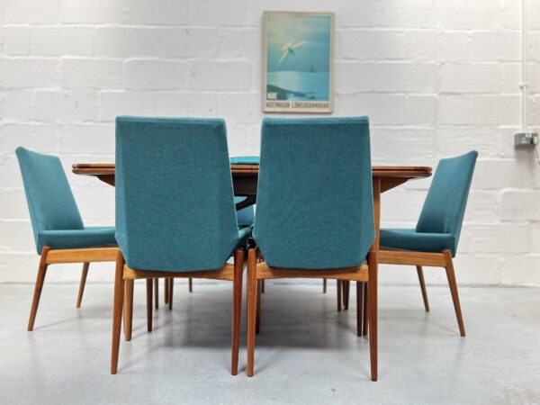 Vintage Archie Shine 'Hamilton' Range Dining Table and 6 Chairs