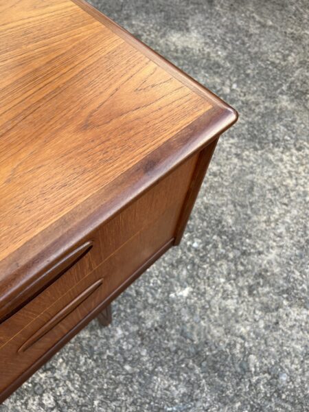 Vintage Teak Low Sideboard / Chest of Drawers