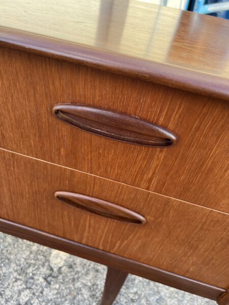 Vintage Teak Low Sideboard / Chest of Drawers