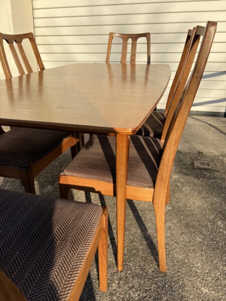 Vintage McIntosh Extending Dining Table & 6 Dining Chairs