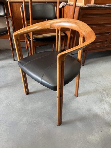 Franco Poli for Bernini 'Ulna' Accent Chair