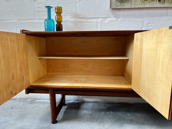 1960s Vintage Long Sideboard by William Lawerence