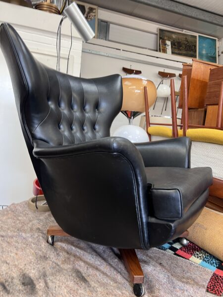 Vintage G Plan Swivel Armchair 6250 'Blofeld' Chair