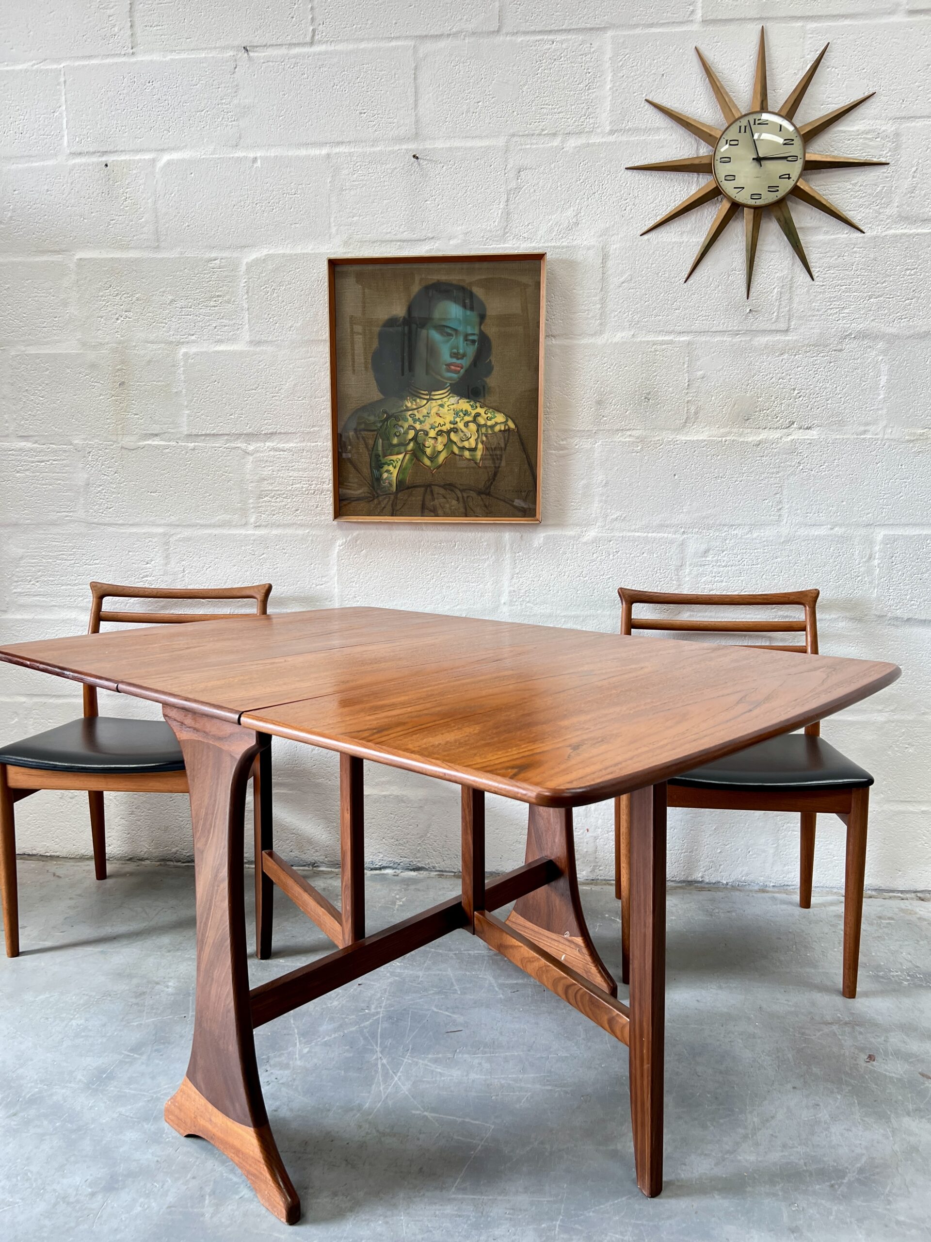 1970s Vintage G Plan Teak Dropleaf / Gate-leg Dining Table  