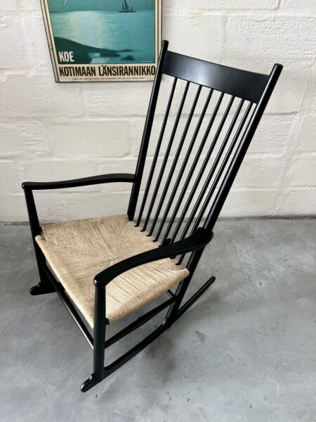 1960s Vintage Rocking Chair "J16" designed by Hans J. Wegner