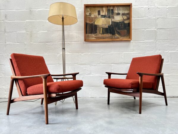 1960s Guy Rogers 'New Yorker' 3 Piece Suite, Newly Upholstered