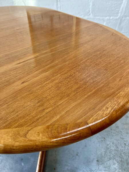 1960s Danish Round Extending Dining Table By Aarsens Møbelfabrik A/S