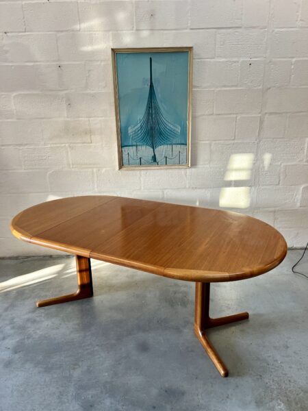 1960s Danish Round Extending Dining Table By Aarsens Møbelfabrik A/S