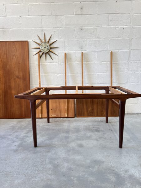 1960s Danish Vintage Dining Table by Johannes Andersen for Uldum Møblefabrik
