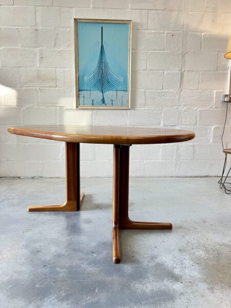 1960s Danish Round Extending Dining Table By Aarsens Møbelfabrik A/S