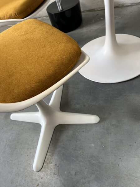 Ebay Vintage 1970s Maurice Burke Arkana 'Tulip' Dining Table & Four Chairs Ebay £217.00 10.10.25 Y 