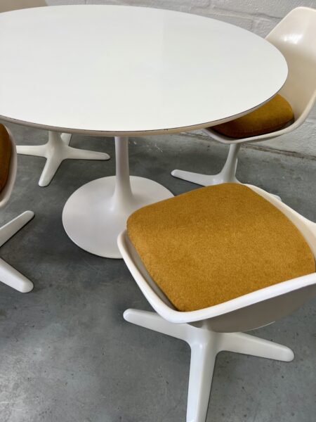 Ebay Vintage 1970s Maurice Burke Arkana 'Tulip' Dining Table & Four Chairs Ebay £217.00 10.10.25 Y 