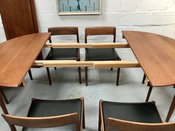 1960’s Set of 6 Danish Teak Dining Chairs by Nørgaards Møbelfabrik & Danish Dining Table