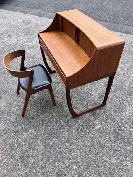 1960s Vintage Beithcraft Desk