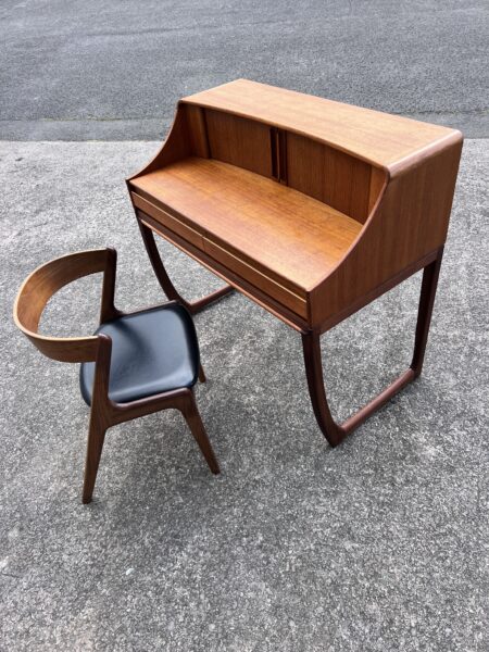 1960s Vintage Beithcraft Desk