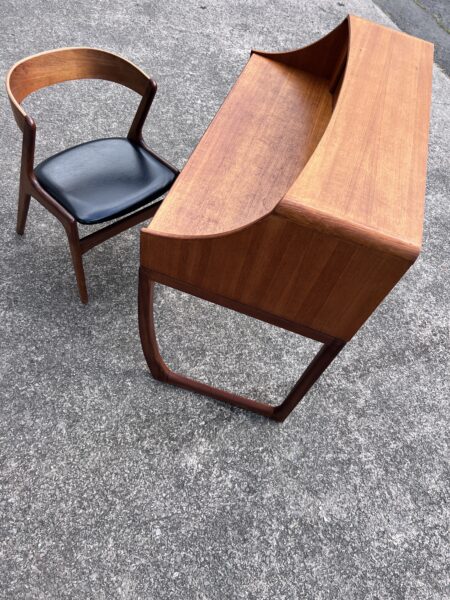 1960s Vintage Beithcraft Desk