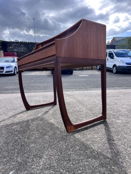 1960s Vintage Beithcraft Desk