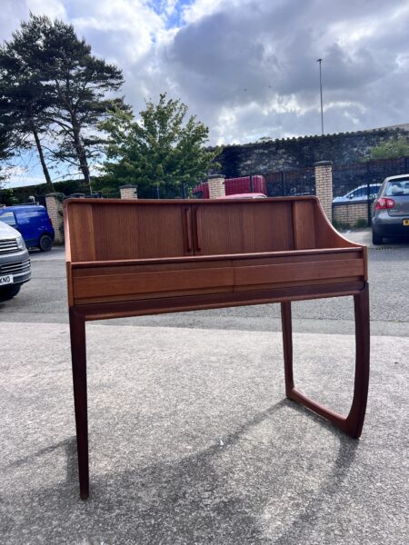 1960s Vintage Beithcraft Desk