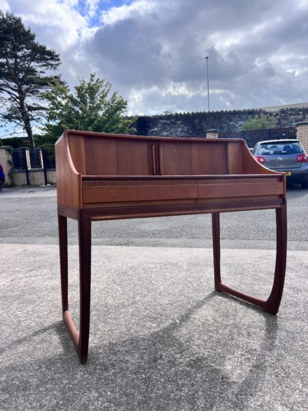 1960s Vintage Beithcraft Desk